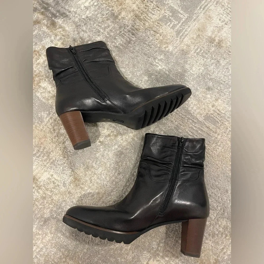 Amalfi by Rangoni Women's Vintage Italian High Heel Black Boots, Soft Leather 11 - Picture 4 of 15